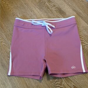 Alo wild rose shorts